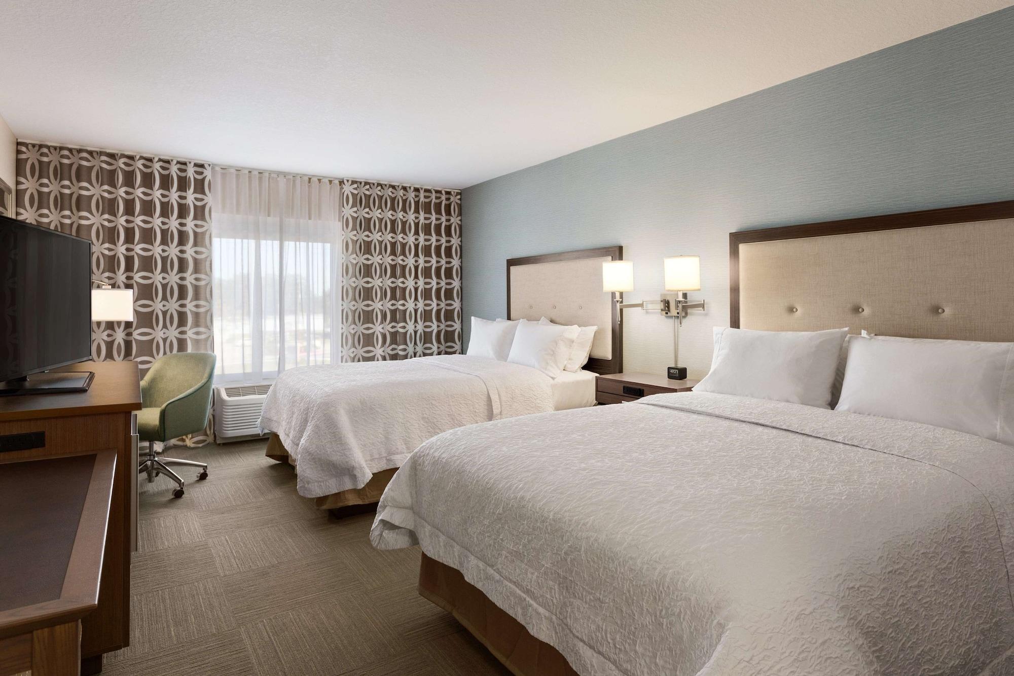Hampton Inn Бартау Экстерьер фото