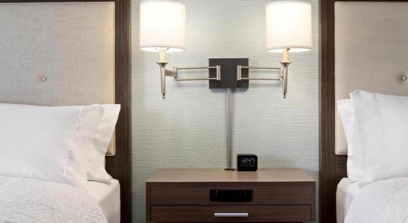 Hampton Inn Бартау Экстерьер фото